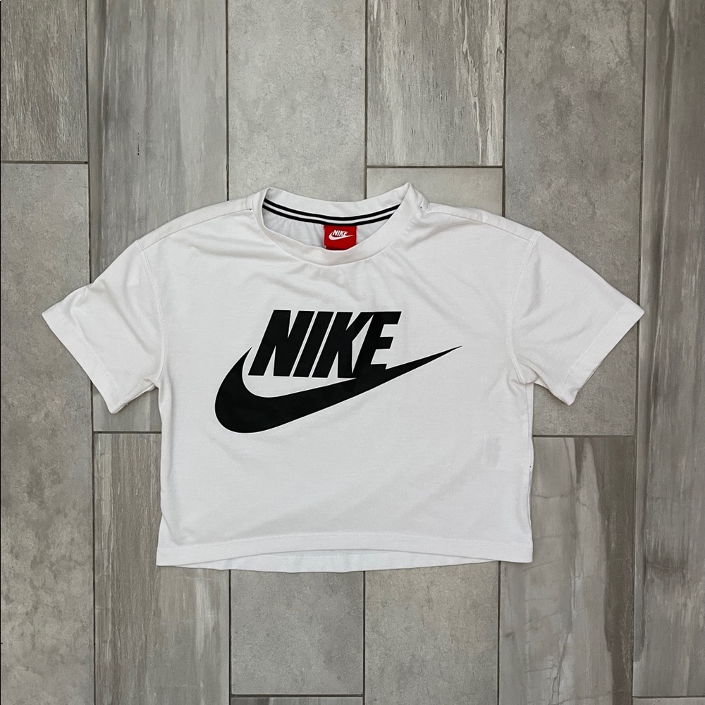 Nike Cropped Top (XS)